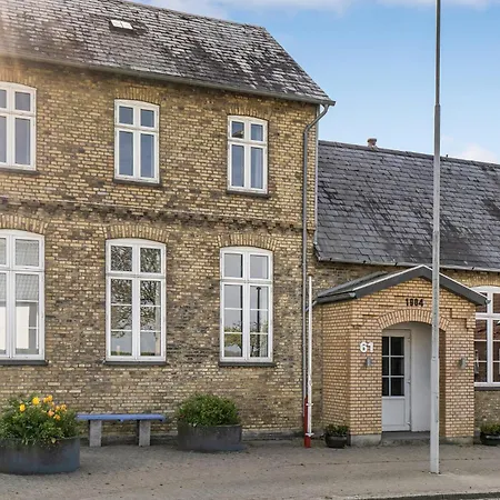 2 Bedroom Beautiful In Sydals * Skovby