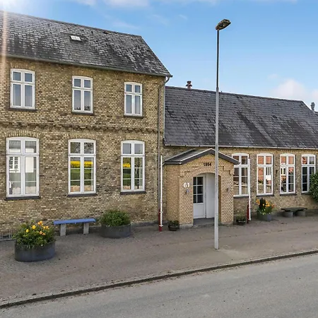 2 Bedroom Beautiful In Sydals * Skovby (Syddanmark)