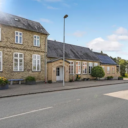 2 Bedroom Beautiful In Sydals * Skovby (Syddanmark)